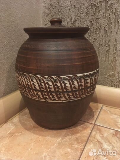 Горшок глиняный