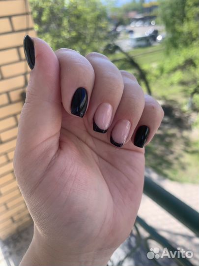 Модель на маникюр с покрытием