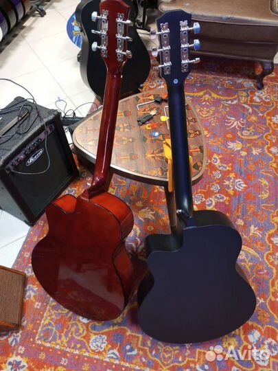 Акустическая гитара
