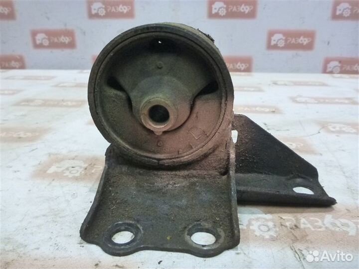 Опора двигателя передняя правая Mitsubishi Galant