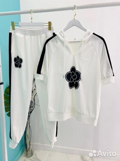 Спортивный костюм женский