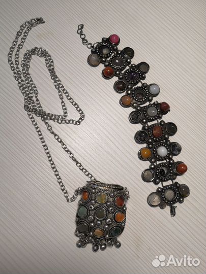 Комплект украшений. кулон и браслет