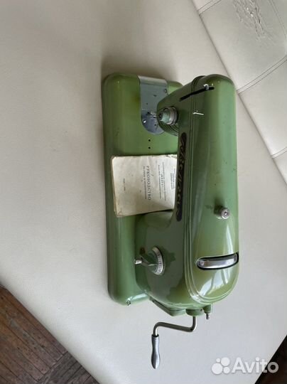 Мошинка швейная Волга б/у