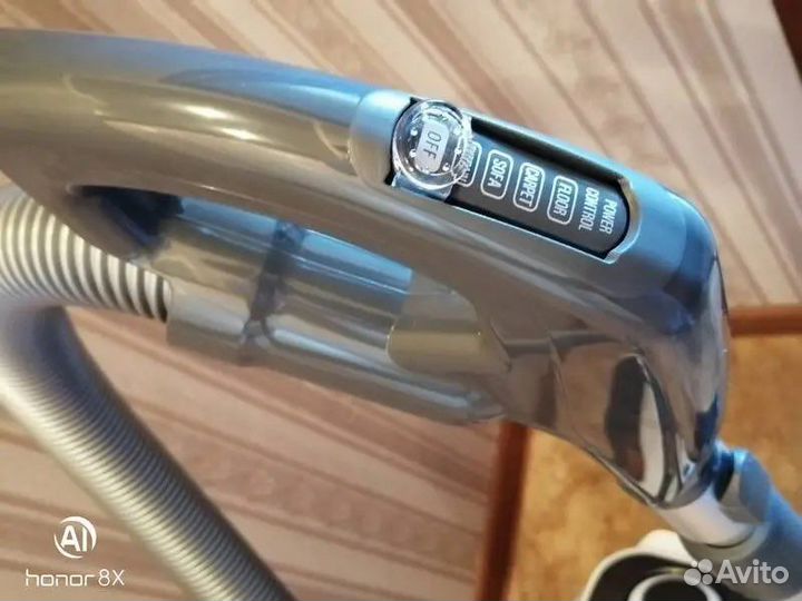 Пылесос LG VK89181DNS Kompressor