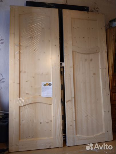 Дверь из массива дерева, новые
