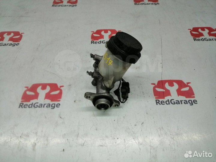 Главный тормозной цилиндр Isuzu Trooper UBS17 4ZE1