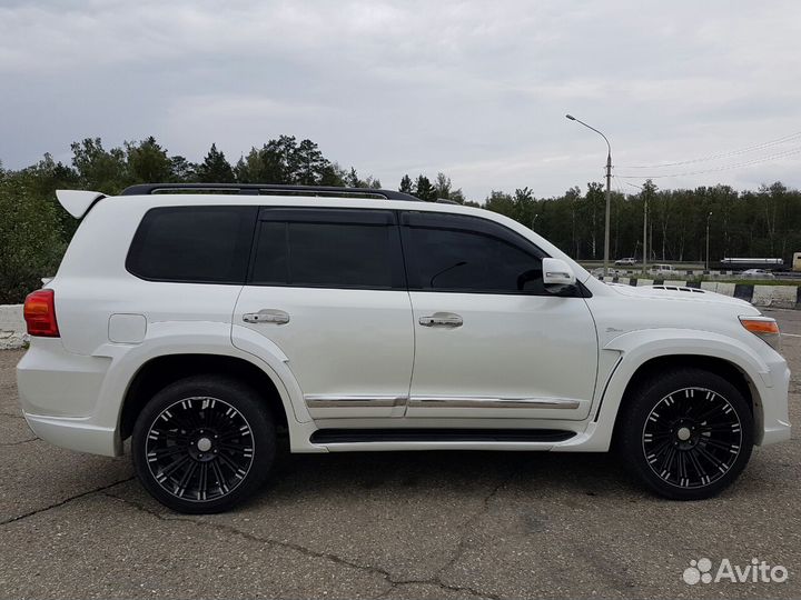 Задний бампер Wald Black Bison TLC200