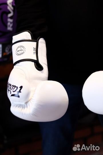 Боксерские перчатки Glory Fairtex bgvg White