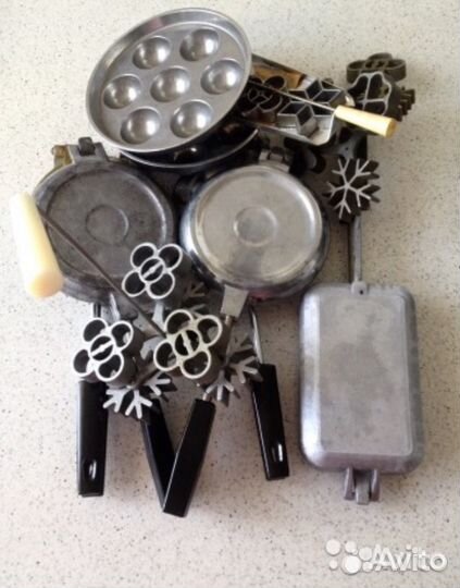 Форма для хвороста,пельменей,орешек.Мясорубка СССР