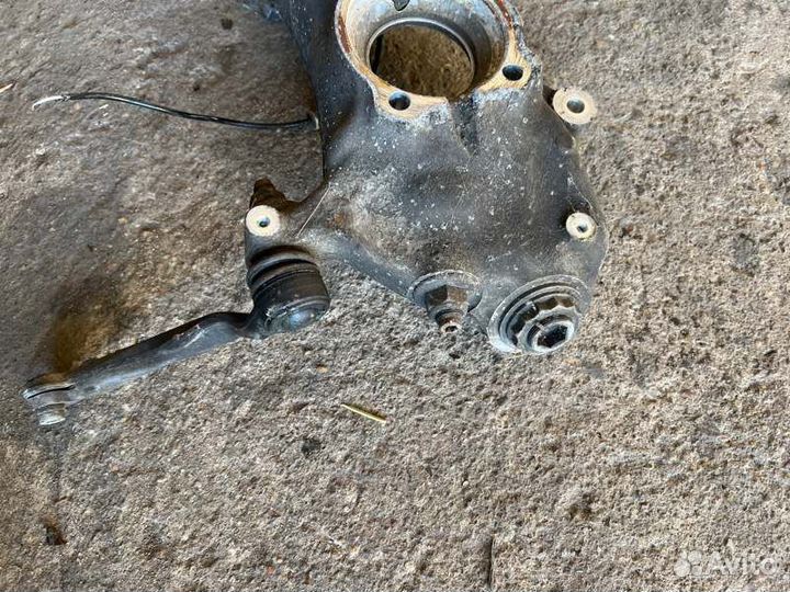 Кулак поворотный передний левый Bmw 5 G30 21Г