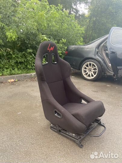 Спортивное сиденья