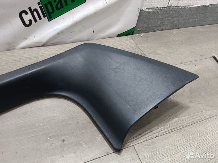 Обивка порога перед право для Skoda Octavia A5