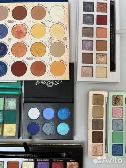 Палетки теней б/у