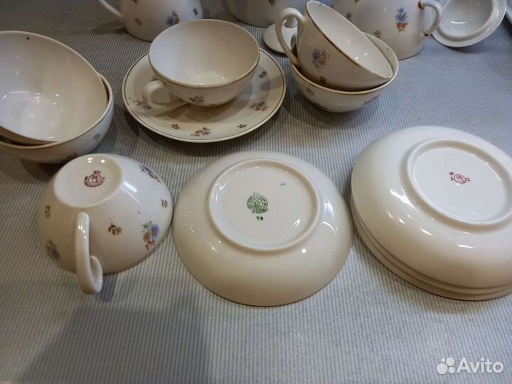 Элементы чайного сервиза СССР Песочное 1962г