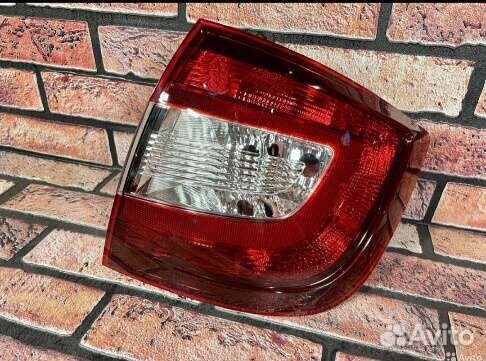 Фонарь задний skoda rapid