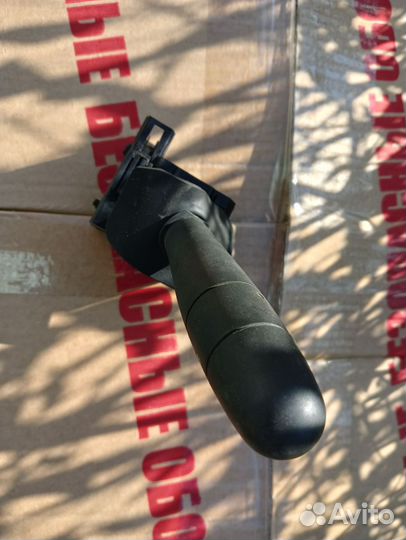 Подрулевой переключатель правый Renault Sandero