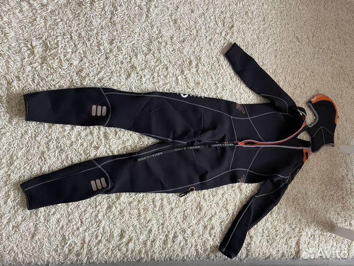 Гидрокостюм