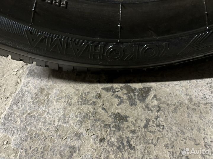 Yokohama Super Van Y354 215/75 R16C 116R