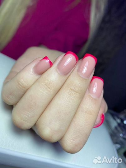 Мастер маникюра и наращивания ногтей