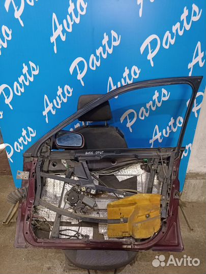 Ауди А4 Б5 дверь передняя правая красная