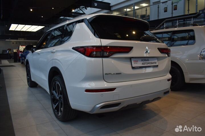 Mitsubishi Outlander 2.5 CVT, 2023