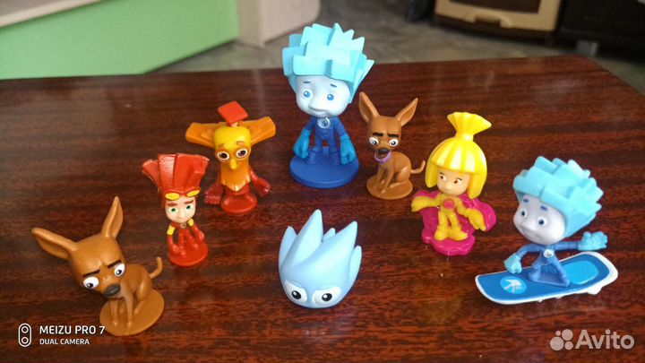 Отдам коллекционные игрушки из Киндеров