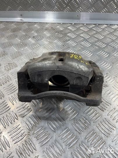 Суппорт передний правый Mazda Cx-5 KF PE 2020