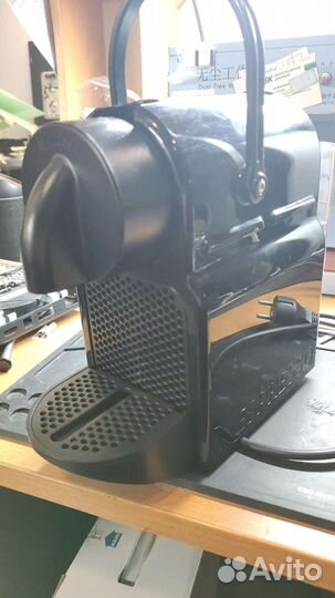 Капсульная кофемашина DeLonghi EN 80.B