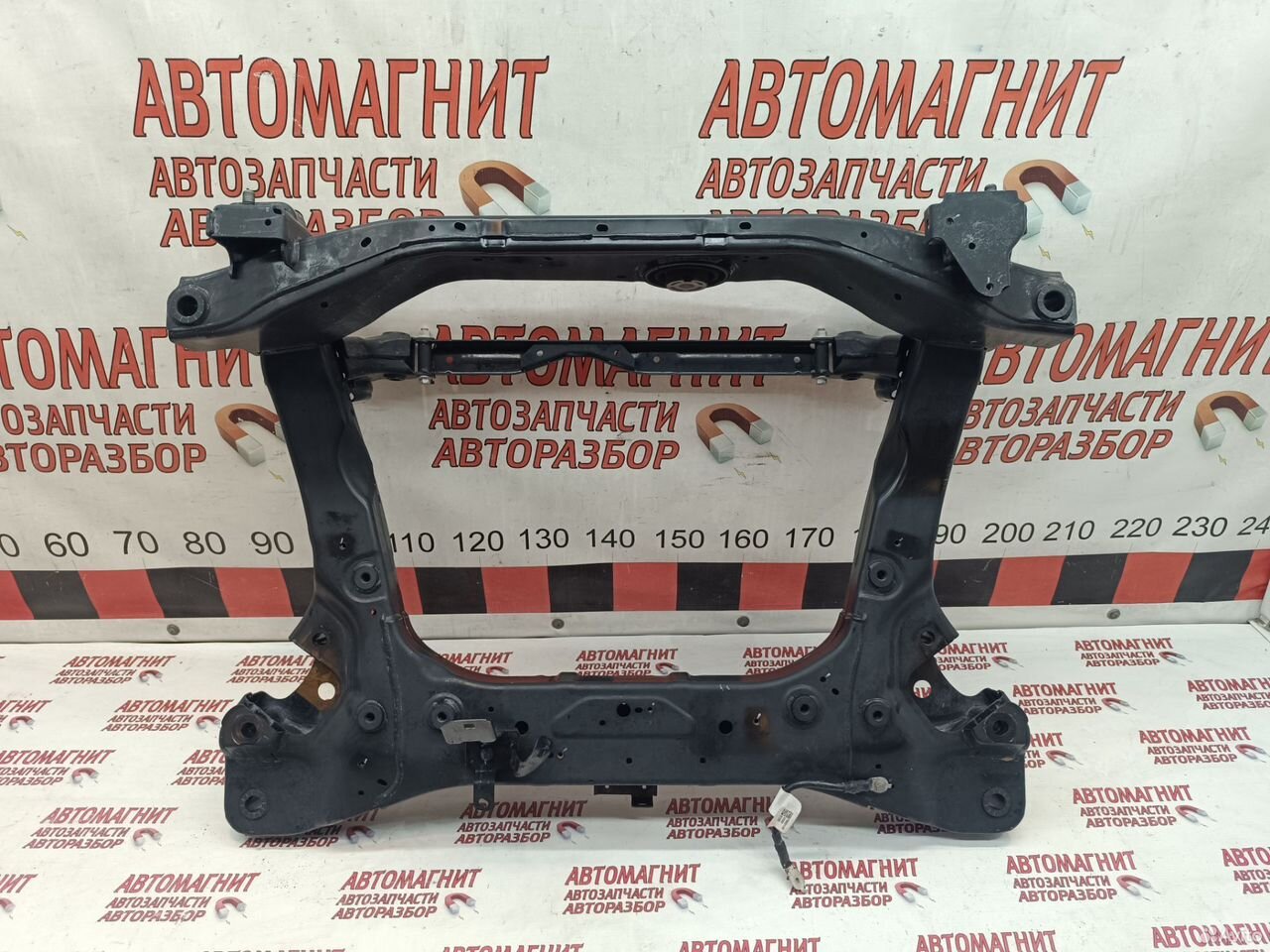 Подрамник Zeekr 001 оригинал без дефектов