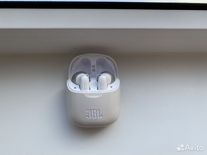 Продам bluetooth наушники JBL tune 220 TWS