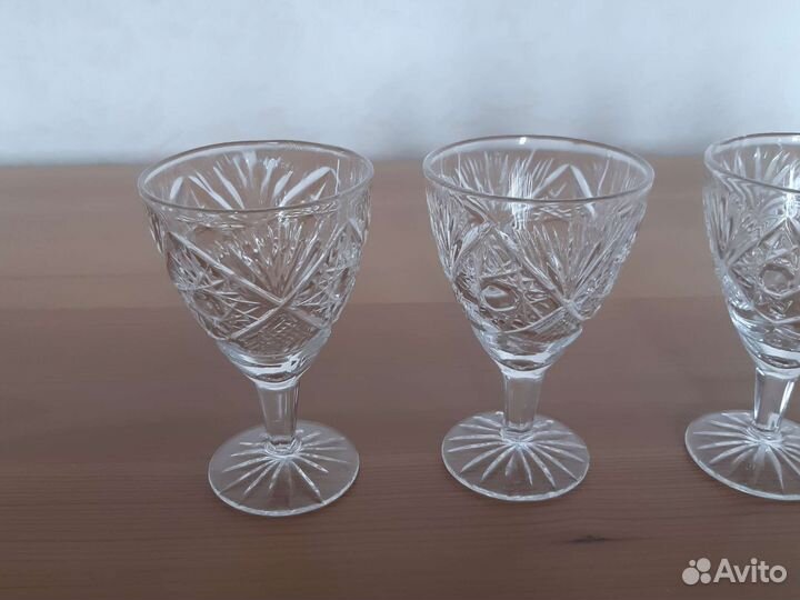 Хрустальные рюмки на ножке 5 шт СССР