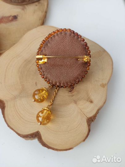 Брошь ручной работы 