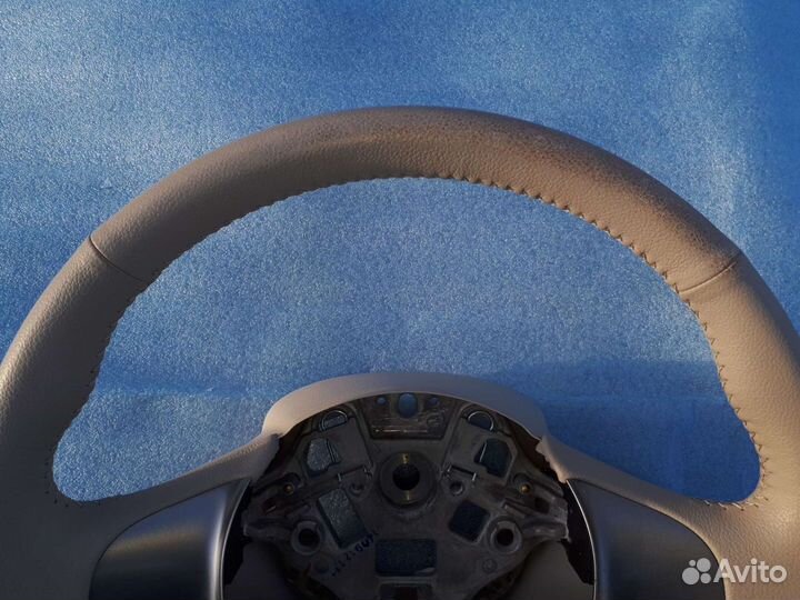 Руль Кожанный от nissan cube Z12