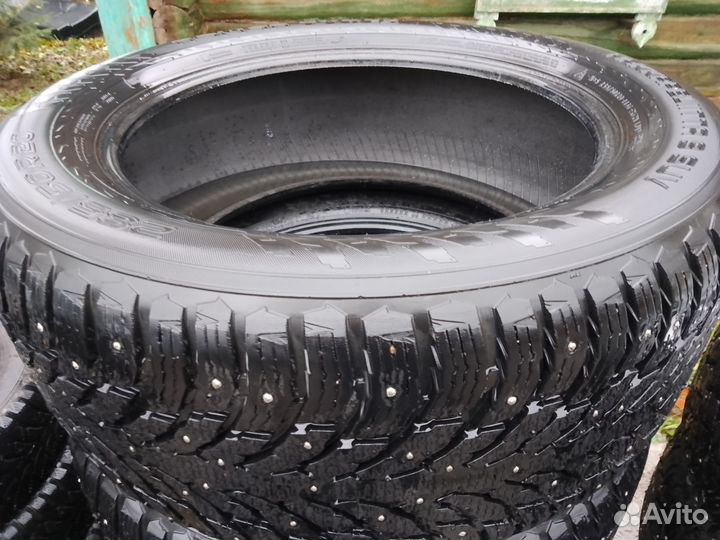 Nokian Tyres Hakkapeliitta 9 285/50 R20