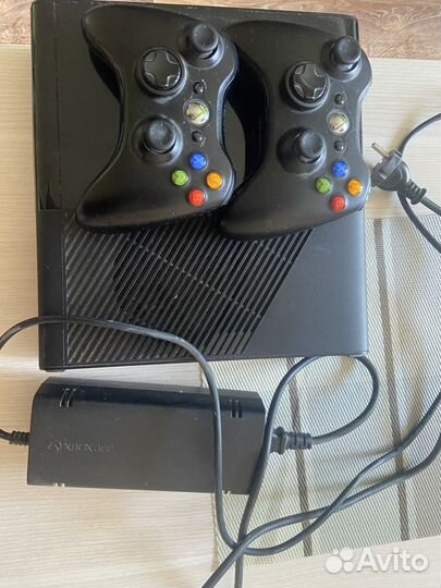 Игровая приставка xbox 360E