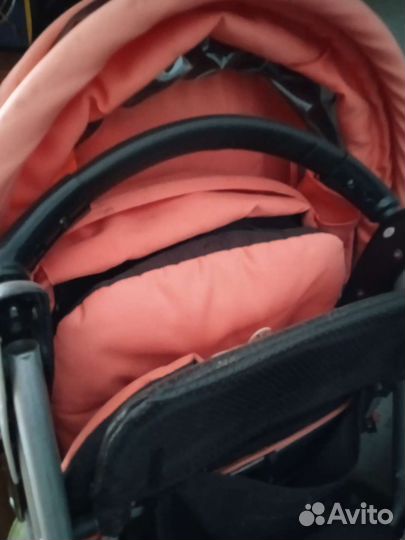 Детская складная коляска