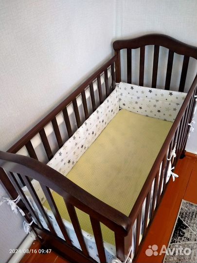 Детская кроватка