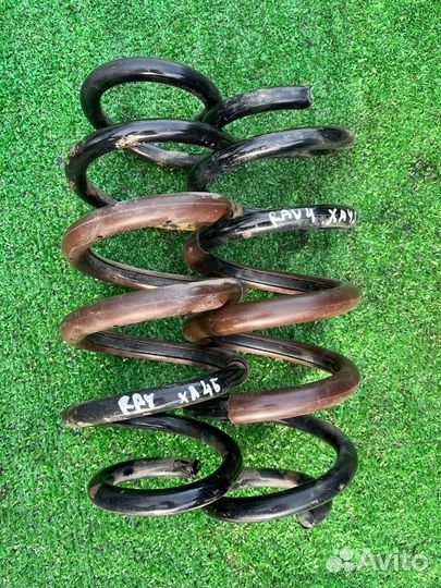 Задняя пружина Toyota Rav4 xa40 xa45 2017