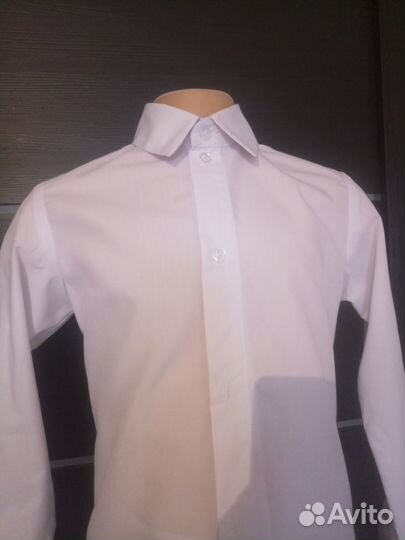Рубашка для мальчика белая новая