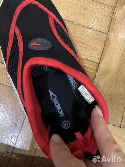 Тапочки для кораллов пляжа