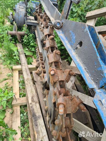 Бара траншеекопатель