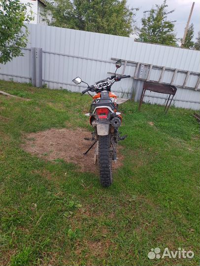 Продам мотоцикл эндуро состояние нового