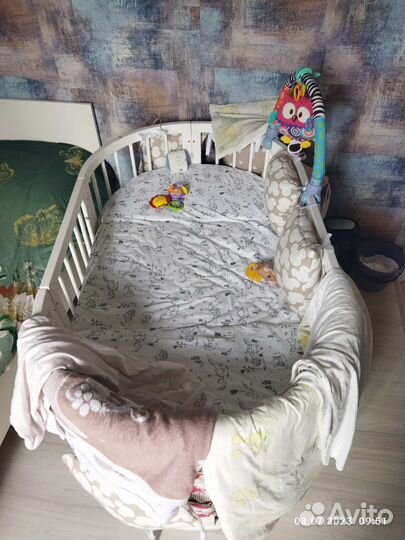 Детская кроватка трансформер с маятником