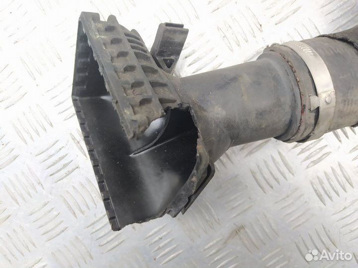 Б/У Патрубок интеркулера Дефект пластикового