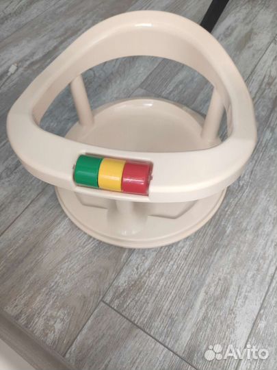 Стульчик для купания в ванной