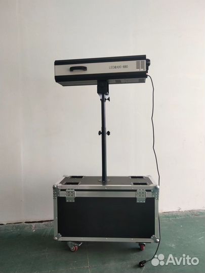 Пушка следящего света в кофре. 138 вт