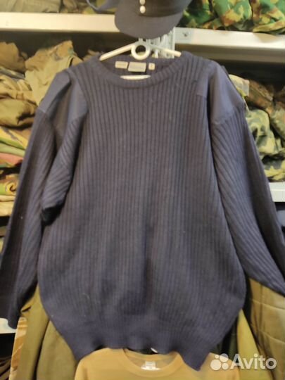 Свитер Commando 64