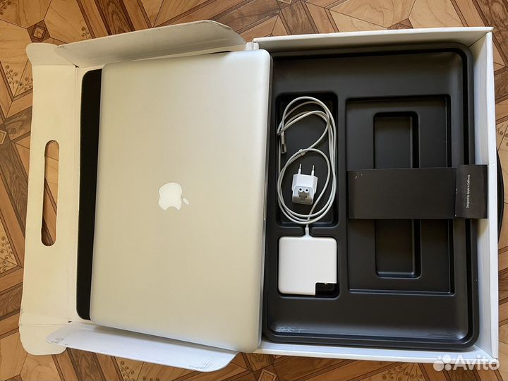 Macbook pro 15 mid 2010