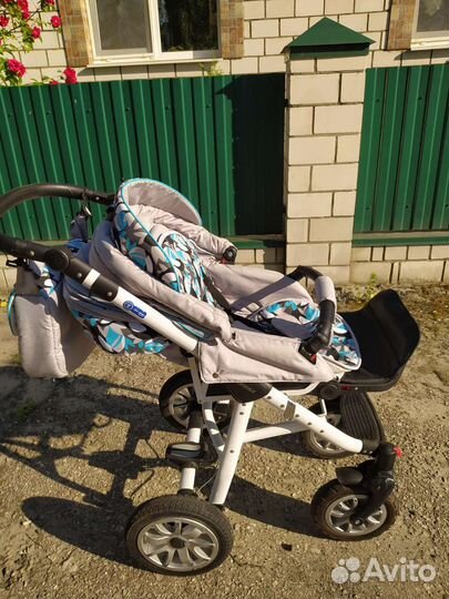 Прогулочная коляска