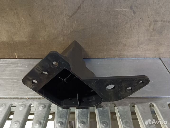 Кронштейн фары правой Haval Jolion 2021